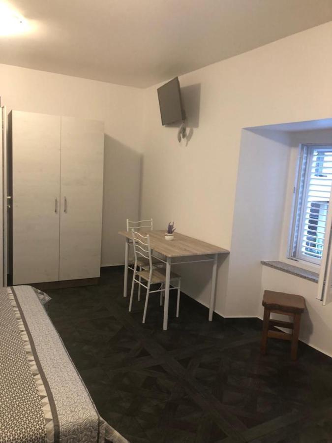 Apartments Tonka Zadar Bagian luar foto